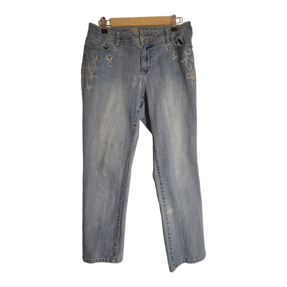 Chico Jeans Size 1 (8/10).  Medium Rise Straught Leg. EUC